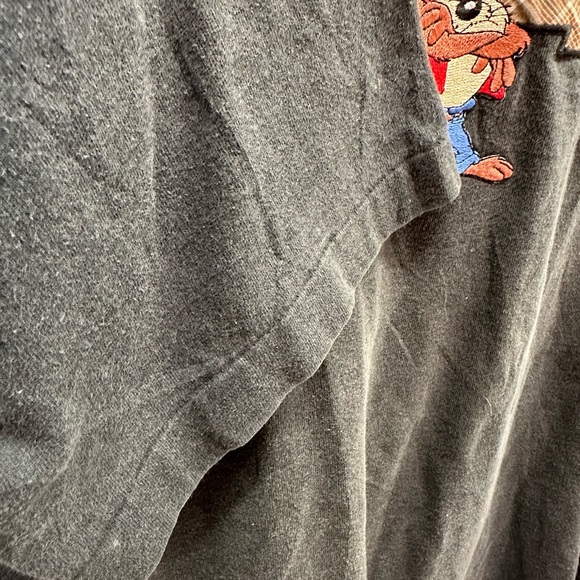 Vintage 1992 Looney Tunes Taz Burberry-Like Patch-Embroidery Logo USA Made Shirt - Picture 4 of 5